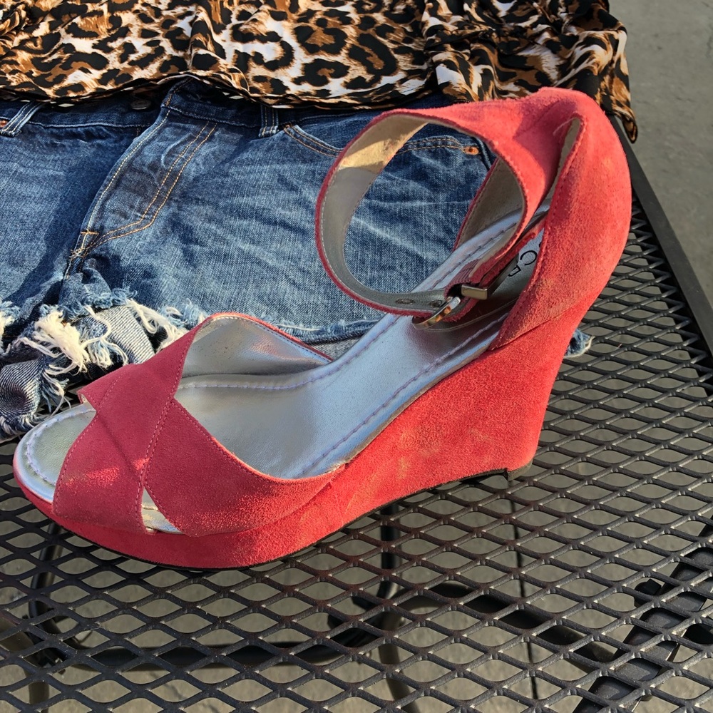 Pink Wedges - Picture 2 of 2